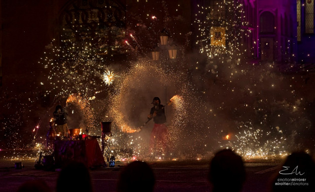 Spectacle de feu, compagnie Libellune