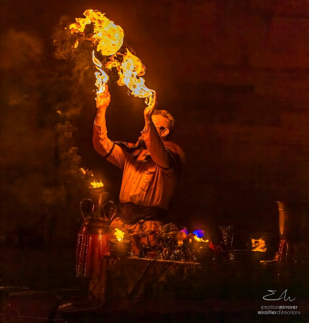 Spectacle de feu, compagnie Libellune